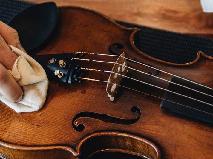 CÁCH BẢO QUẢN ĐÀN VIOLIN TRONG ĐIỀU KIỆN KHÍ HẬU VIỆT NAM