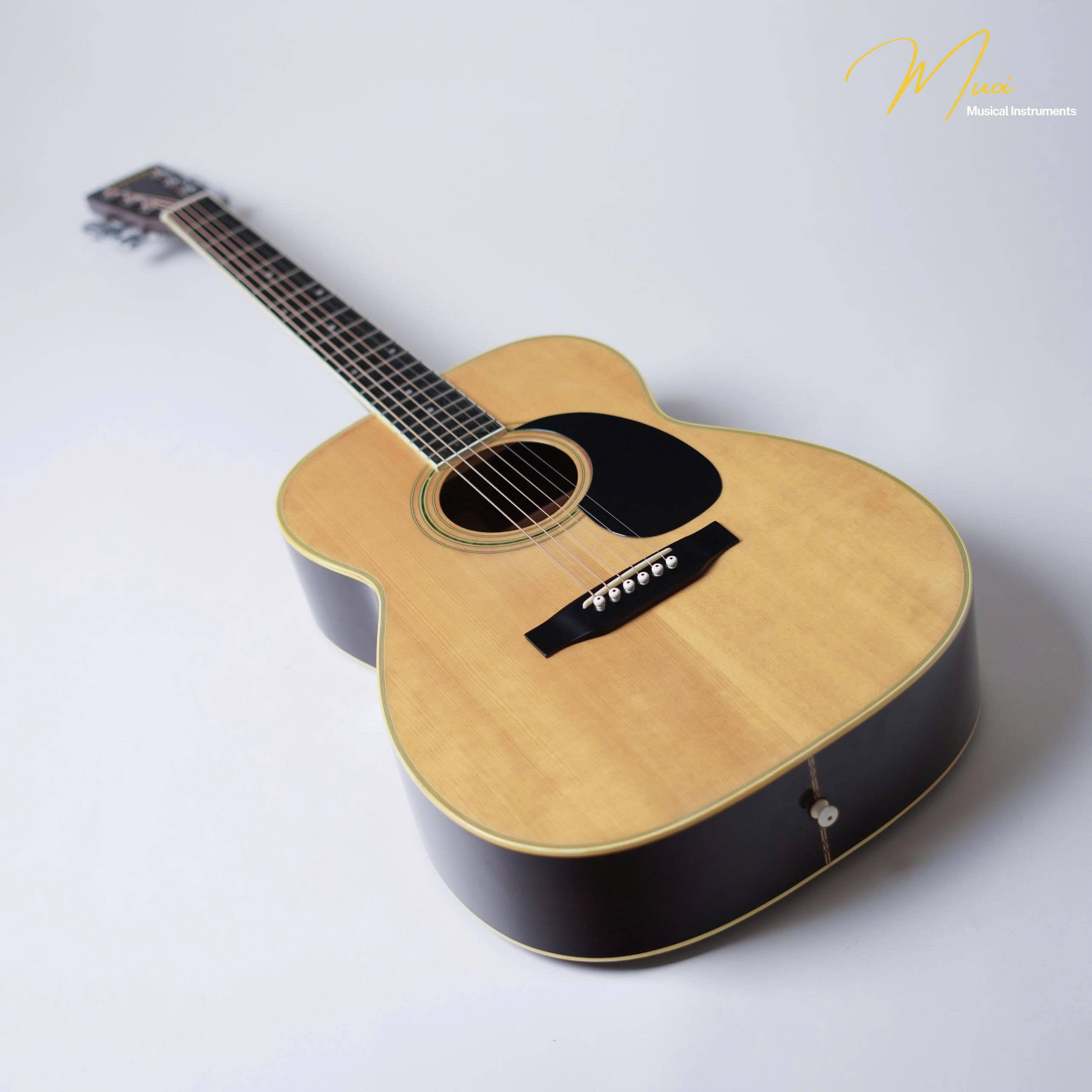 ĐÀN GUITAR ACOUSTIC MORRIS F25