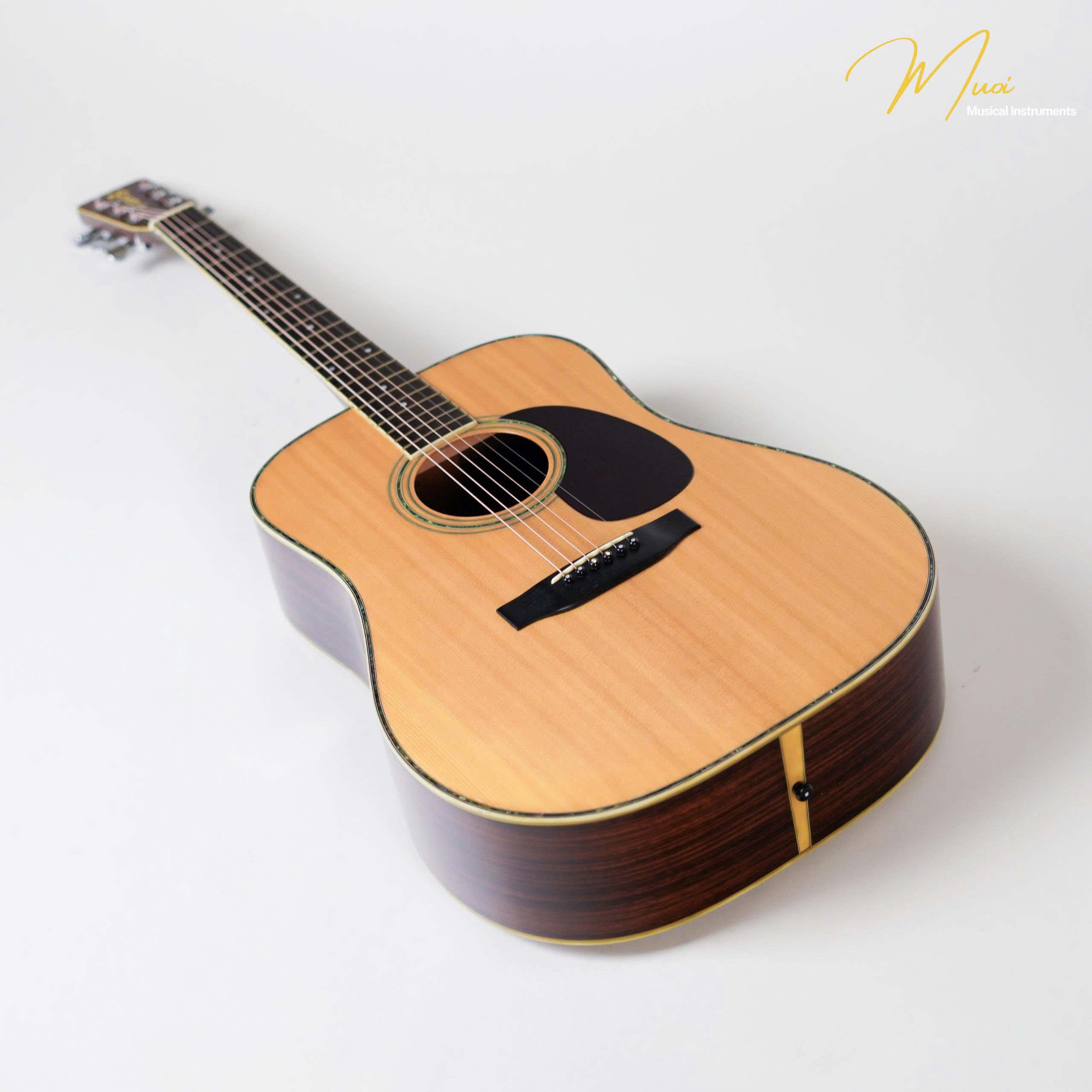 ĐÀN GUITAR ACOUSTIC MORRIS W35
