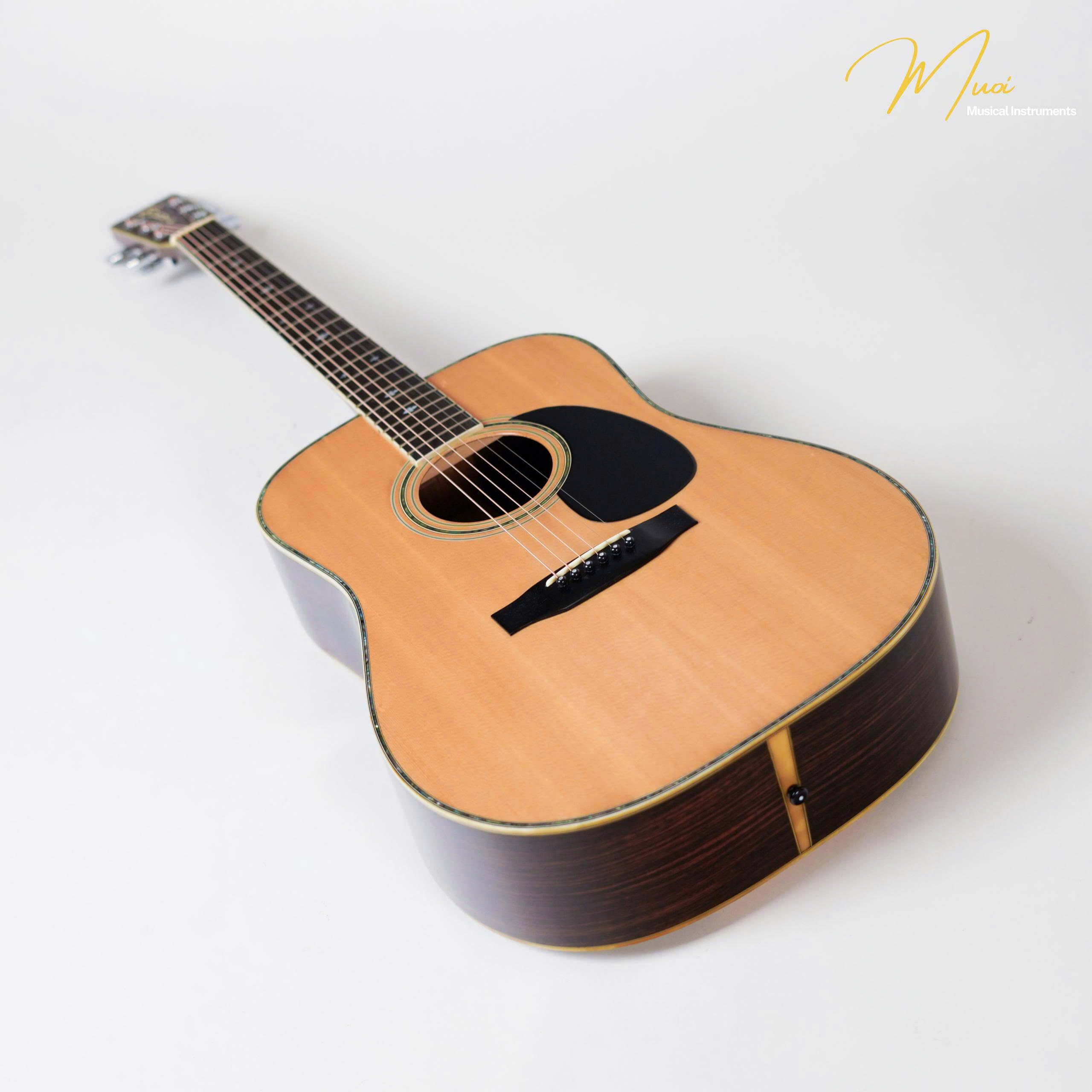 ĐÀN GUITAR ACOUSTIC MORRIS W50